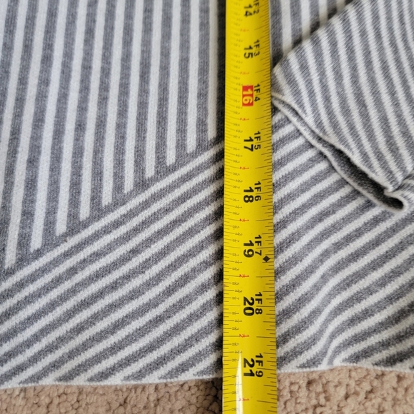 2/$20 Cynthia Rowley Striped Mick Neck Sweater S - Picture 8 of 13